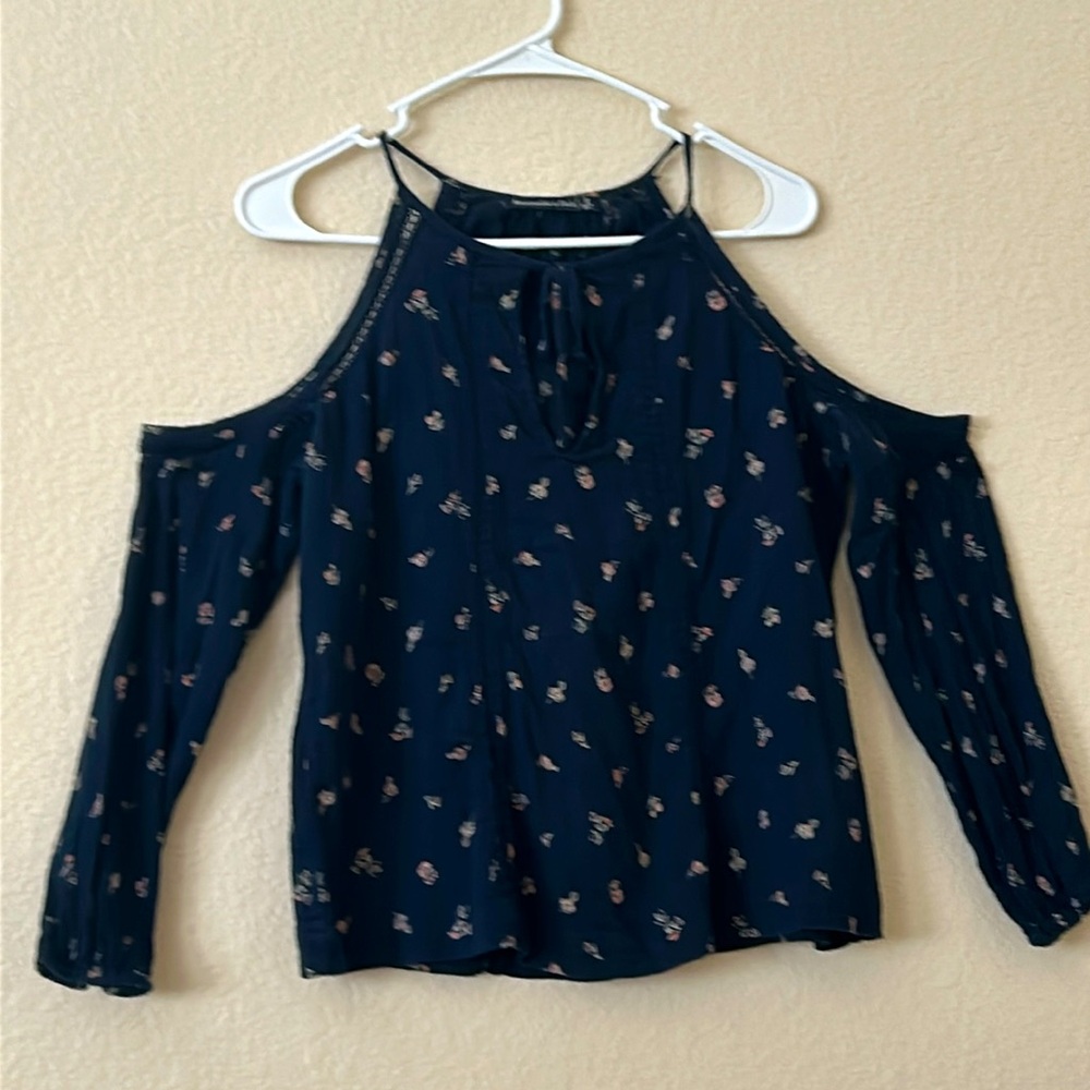 Cold Shoulder A&F Navy Blouse S-S
